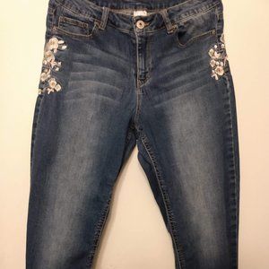 Embroidered Crop Cuffed Jeans
